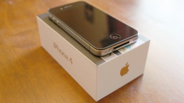 Vodafone România vinde iPhone la 1 euro